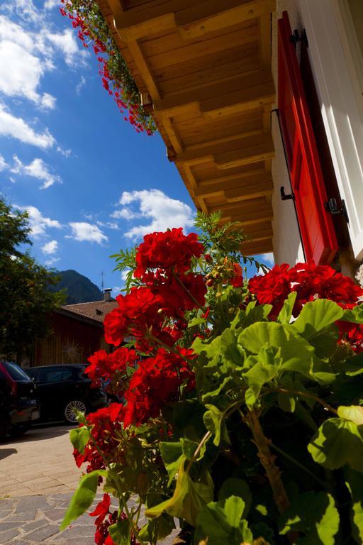 Garni Tyrolia Hotel Campitello di Fassa Exterior photo