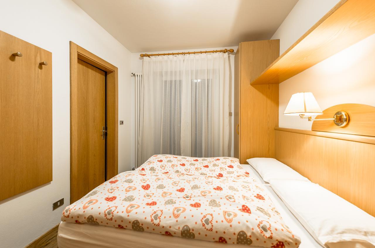 Garni Tyrolia Hotel Campitello di Fassa Exterior photo