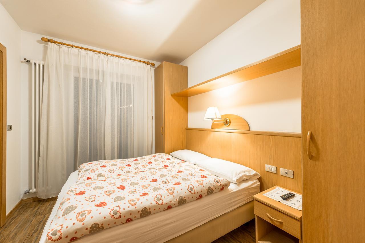 Garni Tyrolia Hotel Campitello di Fassa Exterior photo